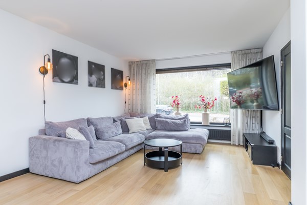 Foto - Te koop: Dr. Calsstraat 48 Landgraaf Instapklare uitstekend onderhouden geschakelde 2 kap woning in Schaesberg